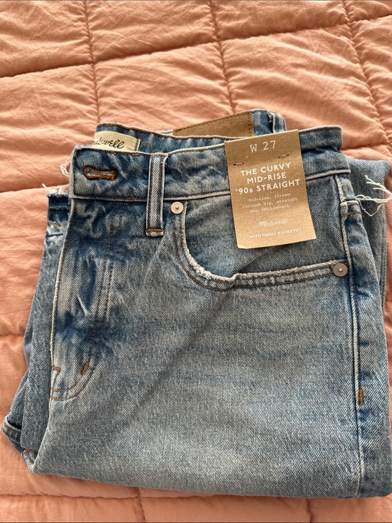 Madewell Denim - Madewell 90s Straight leg Jeans with rough hem- Curvy Mid-Rise